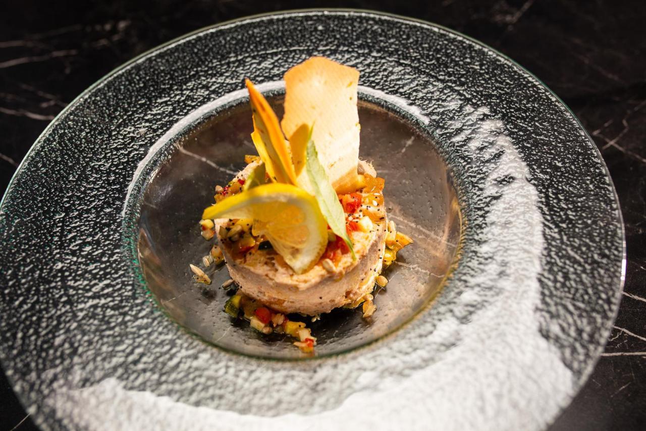 Logis Hotel Restaurant De France Saint-Geniez-dʼOlt Екстериор снимка