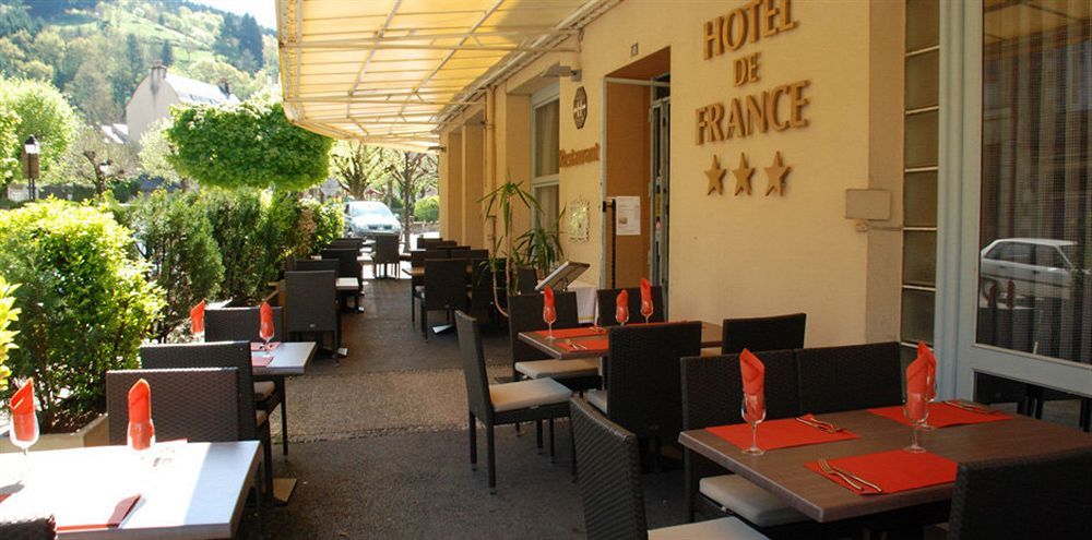 Logis Hotel Restaurant De France Saint-Geniez-dʼOlt Екстериор снимка